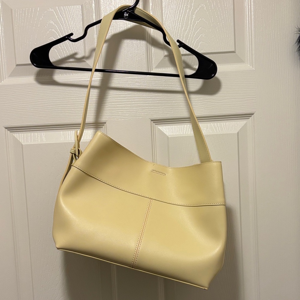 Elegant light, yellow Shoulder Bag